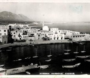 ac9528 - CYPRUS -  VINTAGE POSTCARD - Kyrenia Harbour - 1955
