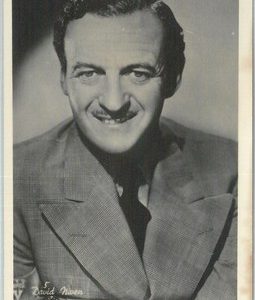 81819 - VINTAGE POSTCARD - CINEMA Actor :   DAVID  NIVEN