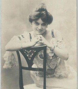 78924 VINTAGE POSTCARD - MUSIC, OPERA: Vecla Emma