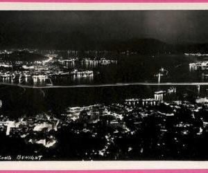 af8784 - HONG KONG -  VINTAGE POSTCARD - Night in Hong Kong