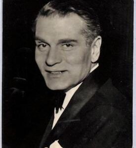ad8925  -  VINTAGE POSTCARD - CINEMA -  Laurence Olivier  GB