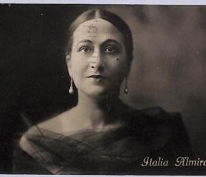 ad8823 -  VINTAGE POSTCARD - CINEMA -  Italia Almirante  - Silent Cinema
