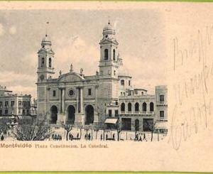 af2561 - URUGUAY - VINTAGE POSTCARD - MONTEVIDEO - Plaza Constitucion