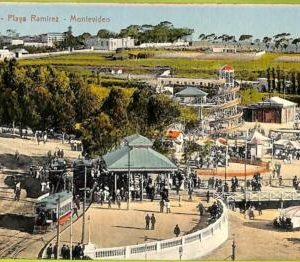 af2586 - URUGUAY - VINTAGE POSTCARD - MONTEVIDEO