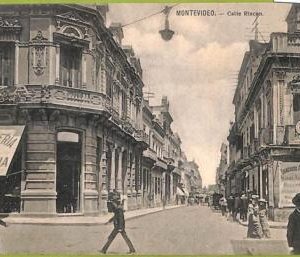 af2591 - URUGUAY - VINTAGE POSTCARD - MONTEVIDEO