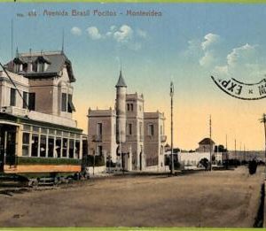 af2645 - URUGUAY - VINTAGE POSTCARD - MONTEVIDEO - Avenida Brasil Pocitos