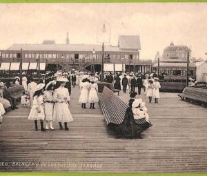 af2659  - URUGUAY - VINTAGE POSTCARD - MONTEVIDEO