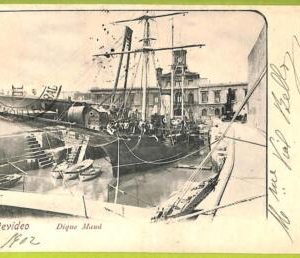 af2689  - URUGUAY - VINTAGE POSTCARD - MONTEVIDEO