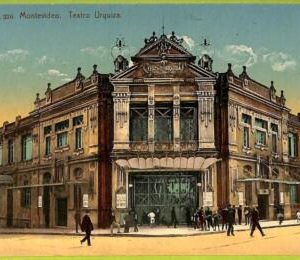 af2693  - URUGUAY - VINTAGE POSTCARD - MONTEVIDEO - Teatro Urquiza