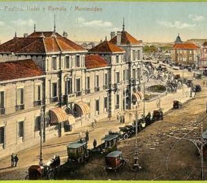 af2616 - URUGUAY - VINTAGE POSTCARD - MONTEVIDEO