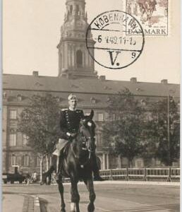 51383 - DENMARK -   MAXIMUM CARD - 1949 MILITARY Uniforms ARCHITECTURE
