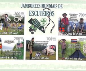 A5014- GUINEA - ERROR - MISPERF stamps  Sheet 2009 Scouts