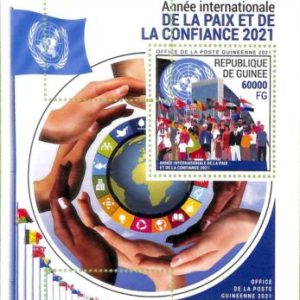 A8025 - GUINEE - ERROR  MISPERF Stamp Sheet   2021 - UN Conference FLAGS dove