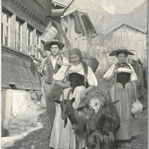 57753 -  SWITZERLAND -  Vintage Postcard -  Berne:   BRIENZ  1904 Ethnic