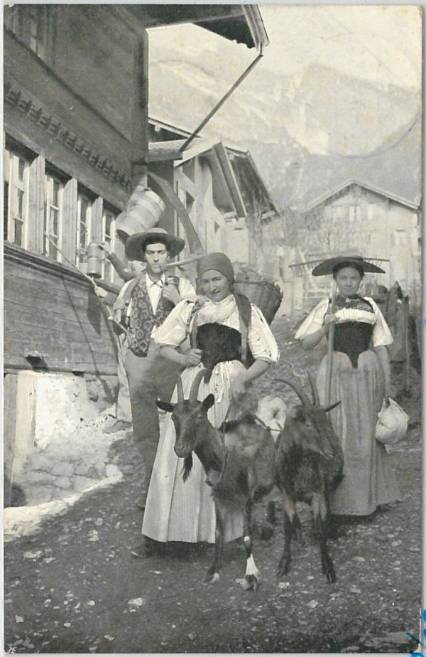 57753 -  SWITZERLAND -  Vintage Postcard -  Berne:   BRIENZ  1904 Ethnic