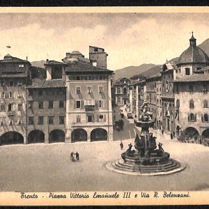 ab5395 -  CARTOLINA  D'EPOCA -  Trento Città : PIAZZA VITTORIO EMANUELE III