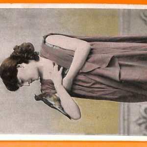 AA8340- VINTAGE POSTCARD - CINEMA ACTRESS : CONSTANCE COLLIER