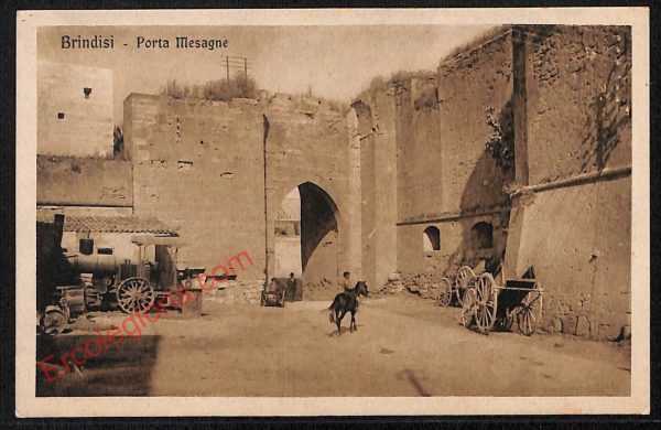 ae4467 - CARTOLINA D'EPOCA - Brindisi Città - Porta Mesagne
