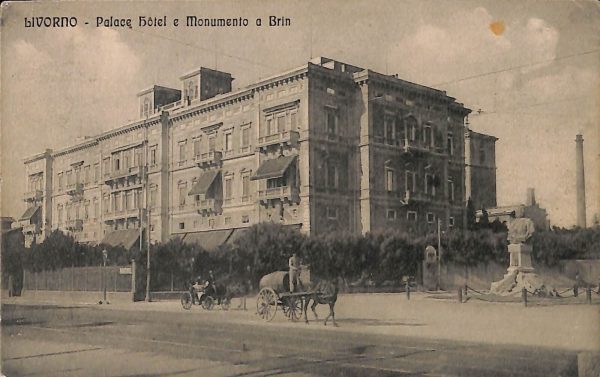 ac7206 - CARTOLINA D'EPOCA - Livorno Città - Palace Hotel e Monumento a Brin
