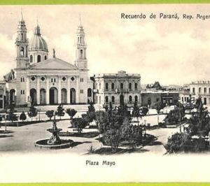 af0752 - ARGENTINA - Vintage Postcard - Parana - Plaza Mayo
