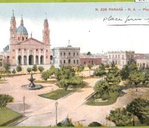 af0764 - ARGENTINA - Vintage Postcard - Parana - Plaza Mayo