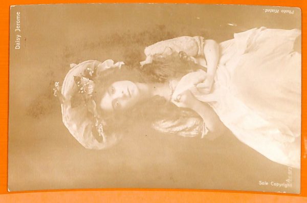 AA8352- VINTAGE POSTCARD - CINEMA ACTRESS : DAISY JEROME