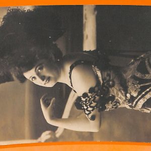 AA8302- VINTAGE POSTCARD - CINEMA ACTRESS : ANNIE WIKENS