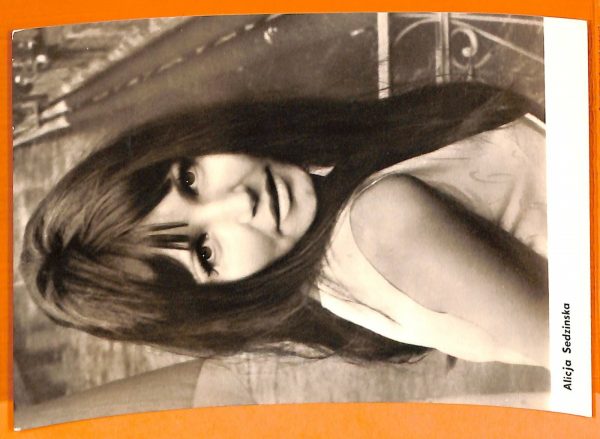 AA8305- VINTAGE POSTCARD - CINEMA ACTRESS : ALICJIA SEDZINSKA