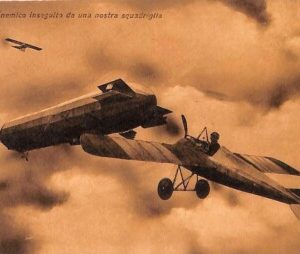 Lib3102 - CARTOLINA d'Epoca PROPAGANDA - AVIAZIONE : Dirigibile Nemico inseguito
