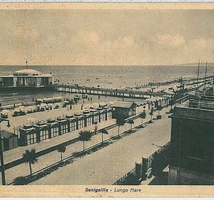 31558  CARTOLINA d'Epoca ANCONA provincia : SENIGALLIA Spiaggia