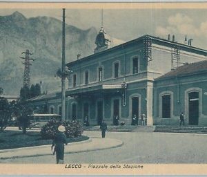 76747 - CARTOLINA d'Epoca -  LECCO Citta' :    PIAZZA STAZIONE